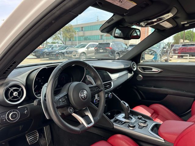 2024 Alfa Romeo Giulia Veloce 