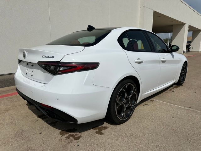 2024 Alfa Romeo Giulia Veloce 