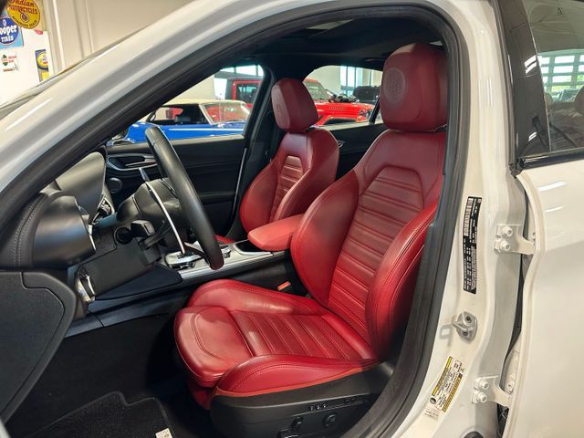 2024 Alfa Romeo Giulia Veloce 