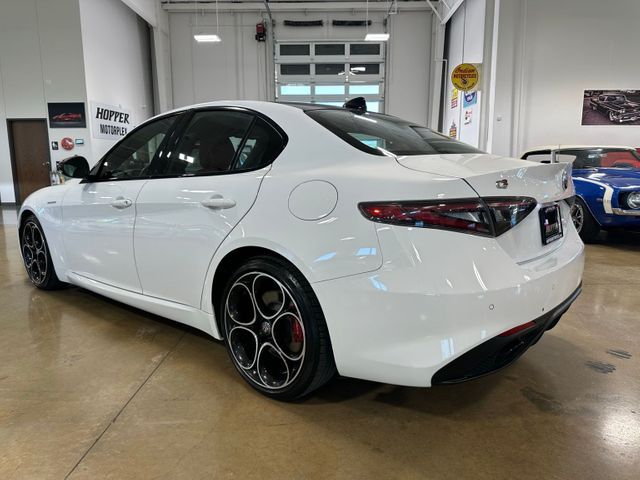 2024 Alfa Romeo Giulia Veloce 