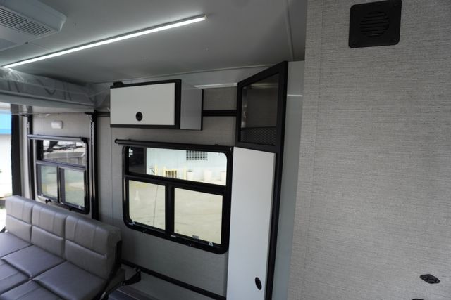 2024 Atc ATC PLA450 2016 $54,584 | Keller, TX | Complete Trailers of Texas 2024 Atc ATC PLA450 2016 $54,584 | Keller, TX | Complete Trailers of Texas