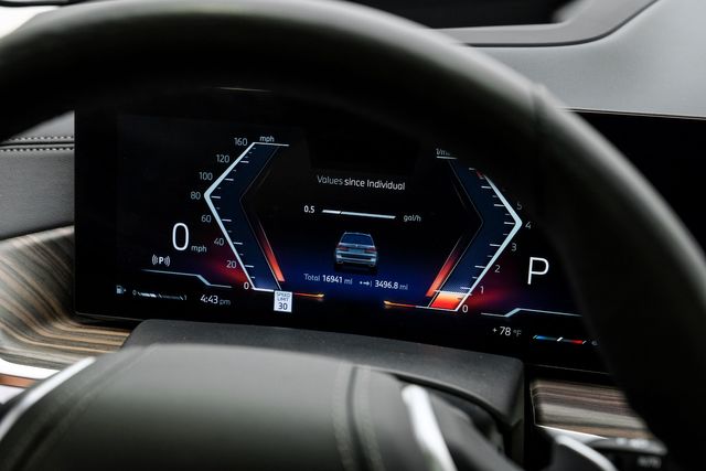 2024 BMW X7 xDrive40i HUD,PANO ROOF,360 CAM,HTD/COOL LTH,22'S | Carrollton, TX | Texas Vehicle Exchange 2024 BMW X7 xDrive40i HUD,PANO ROOF,360 CAM,HTD/COOL LTH,22'S | Carrollton, TX | Texas Vehicle Exchange