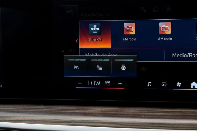 2024 BMW X7 xDrive40i HUD,PANO ROOF,360 CAM,HTD/COOL LTH,22'S | Carrollton, TX | Texas Vehicle Exchange