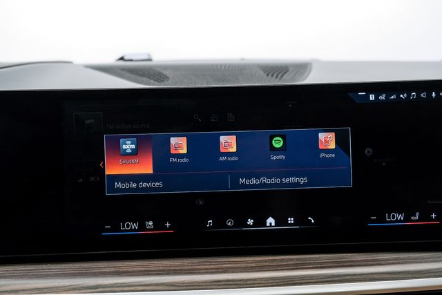 2024 BMW X7 xDrive40i HUD,PANO ROOF,360 CAM,HTD/COOL LTH,22'S | Carrollton, TX | Texas Vehicle Exchange