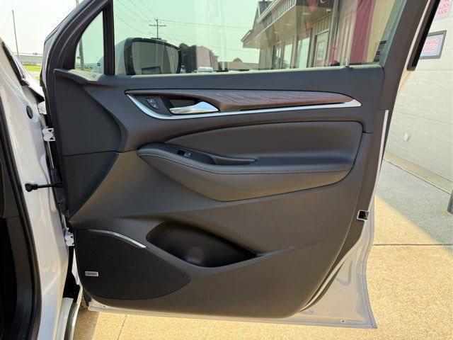 2024 Buick Enclave Avenir | Gifford, IL | Trav's Automotive