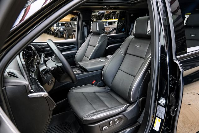 2024 Cadillac Escalade Sport 4WD,TOURING PACK, HUD, ROOF,360 CAM, AKG 10K | Carrollton, TX | Texas Vehicle Exchange