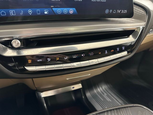 2024 Cadillac LYRIQ Sport | Irving, Texas | Hopper Motorplex