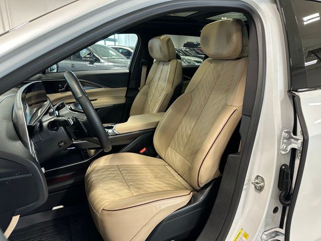 2024 Cadillac LYRIQ Sport 3