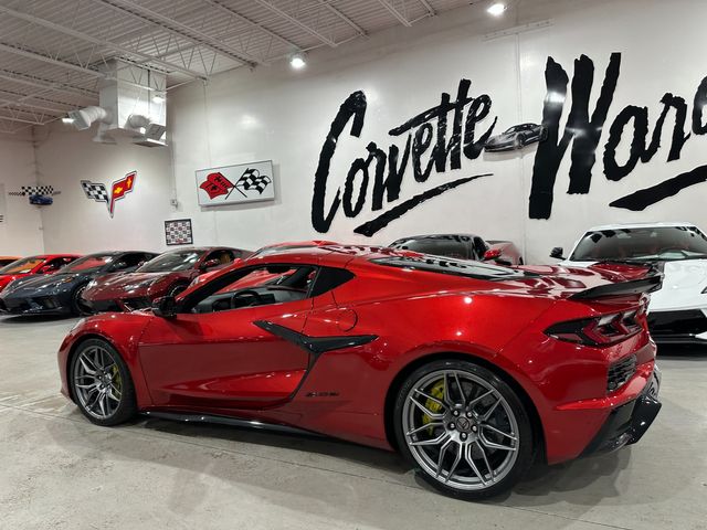 2024 Chevrolet Corvette Z06 3LZ AE4 J6E CARBON BRAKES MUSEUM $146k MSRP 7k | Dallas, Texas | Corvette Warehouse 