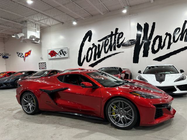 2024 Chevrolet Corvette Z06 3LZ AE4 J6E CARBON BRAKES MUSEUM $146k MSRP 7k | Dallas, Texas | Corvette Warehouse 