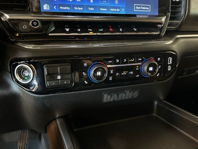 2024 Chevrolet Silverado 2500HD High Country Z71 Tech Package Sunroof Power Boards | Irving, Texas | Hopper Motorplex