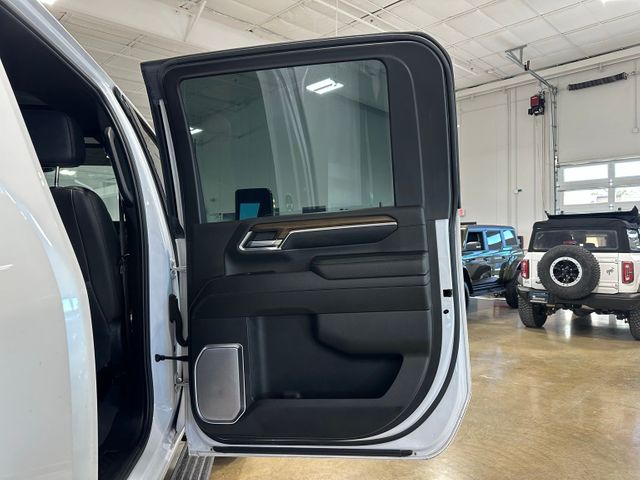 2024 Chevrolet Silverado 2500HD High Country Z71 Lifted Mickey Thompson 37s | Irving, Texas | Hopper Motorplex 2024 Chevrolet Silverado 2500HD High Country Z71 Lifted Mickey Thompson 37s | Irving, Texas | Hopper Motorplex