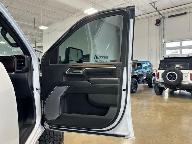 2024 Chevrolet Silverado 2500HD High Country Z71 Lifted Mickey Thompson 37s | Irving, Texas | Hopper Motorplex 2024 Chevrolet Silverado 2500HD High Country Z71 Lifted Mickey Thompson 37s | Irving, Texas | Hopper Motorplex