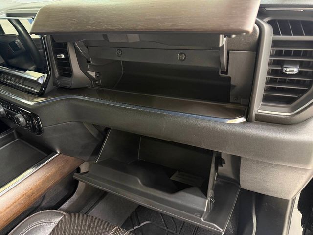 2024 Chevrolet Silverado 3500HD High Country | Houston, TX | Houston Auto Credit 2024 Chevrolet Silverado 3500HD High Country | Houston, TX | Houston Auto Credit