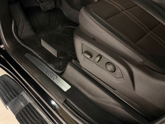 2024 Chevrolet Silverado 3500HD High Country | Houston, TX | Houston Auto Credit 2024 Chevrolet Silverado 3500HD High Country | Houston, TX | Houston Auto Credit