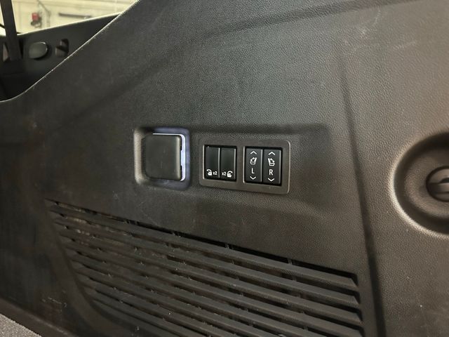 2024 Chevrolet Suburban Z71 4X4 Rear Media System Panoramic Roof | Irving, Texas | Hopper Motorplex 2024 Chevrolet Suburban Z71 4X4 Rear Media System Panoramic Roof | Irving, Texas | Hopper Motorplex