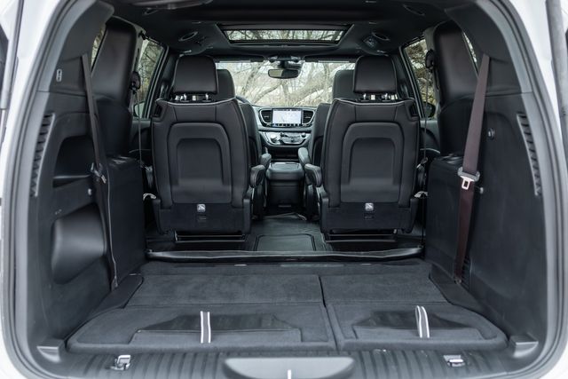 2024 Chrysler Pacifica Limited w/ Stow 'n Go, Adaptive Cruise, 28 MPG 2024 Chrysler Pacifica Limited w/ Stow 'n Go, Adaptive Cruise, 28 MPG