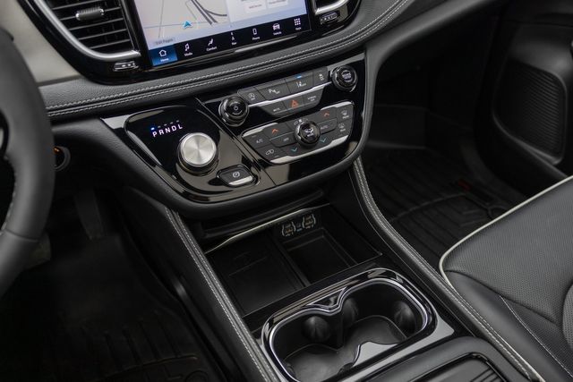 2024 Chrysler Pacifica Limited w/ Stow 'n Go, Adaptive Cruise, 28 MPG 2024 Chrysler Pacifica Limited w/ Stow 'n Go, Adaptive Cruise, 28 MPG