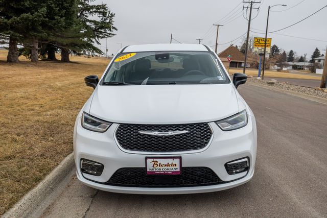 2024 Chrysler Pacifica Touring L | Great Falls, Montana | Bleskin Motor Company 2024 Chrysler Pacifica Touring L | Great Falls, Montana | Bleskin Motor Company