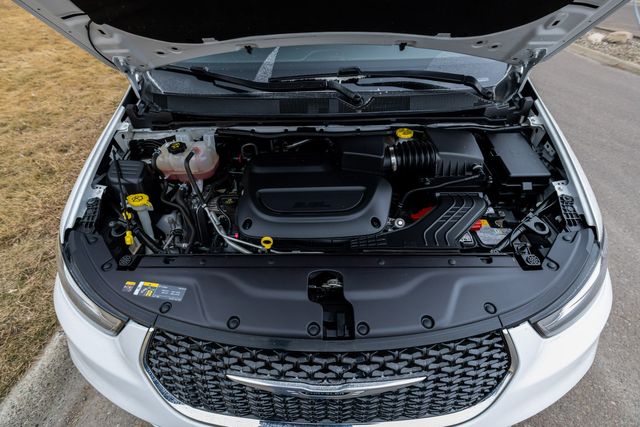 2024 Chrysler Pacifica Touring L | Great Falls, Montana | Bleskin Motor Company 