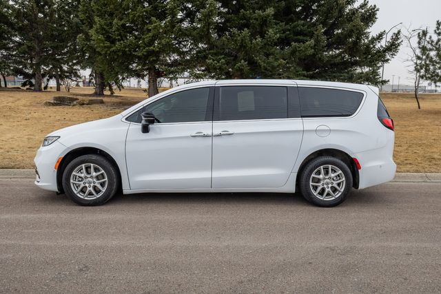 2024 Chrysler Pacifica Touring L | Great Falls, Montana | Bleskin Motor Company 