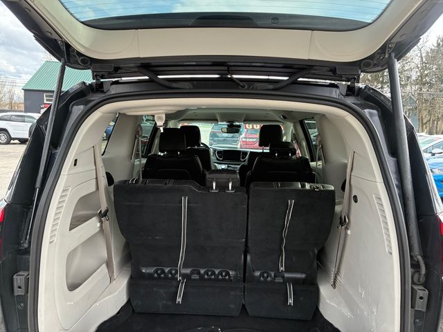 2024 Chrysler Pacifica Touring L | Ontario, OH | New Haven Auto Sales