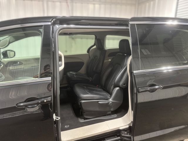 2024 Chrysler Pacifica Plug-In Hybrid Select 2024 Chrysler Pacifica Plug-In Hybrid Select