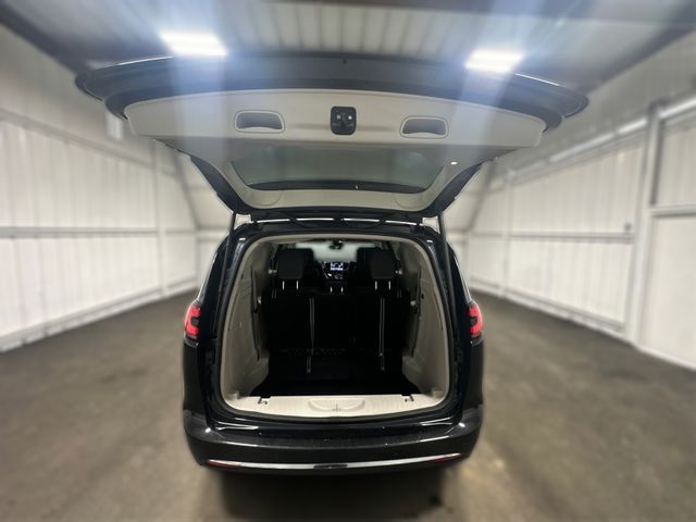 2024 Chrysler Pacifica Plug-In Hybrid Select 2024 Chrysler Pacifica Plug-In Hybrid Select
