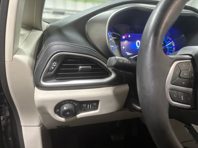 2024 Chrysler Pacifica Plug-In Hybrid Select | Houston, TX | Texas Star Motors 2024 Chrysler Pacifica Plug-In Hybrid Select | Houston, TX | Texas Star Motors