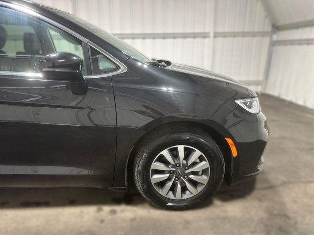 2024 Chrysler Pacifica Plug-In Hybrid Select | Houston, TX | Texas Star Motors 2024 Chrysler Pacifica Plug-In Hybrid Select | Houston, TX | Texas Star Motors