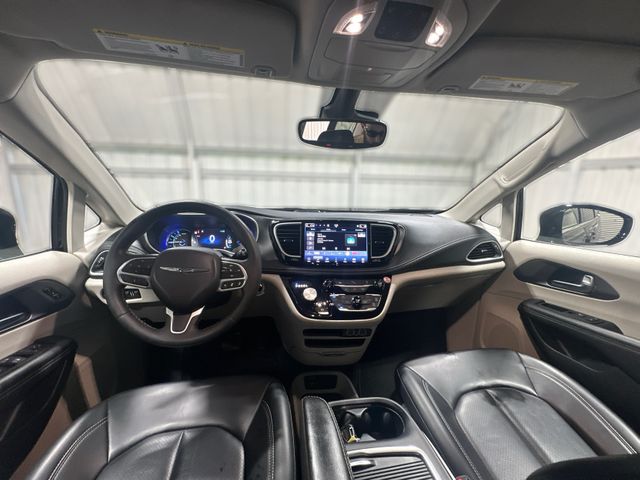2024 Chrysler Pacifica Plug-In Hybrid Select | Houston, TX | Texas Star Motors 2024 Chrysler Pacifica Plug-In Hybrid Select | Houston, TX | Texas Star Motors