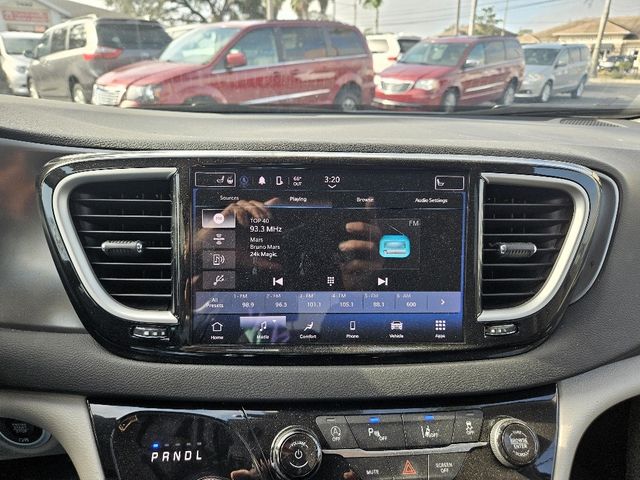 2024 Chrysler Pacifica Touring L Wheelchair Van Handicap Ramp Van