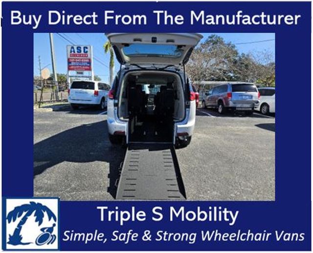2024 Chrysler Pacifica Touring L Wheelchair Van Handicap Ramp Van  | Pinellas Park, Florida | Triple S Mobility, Inc