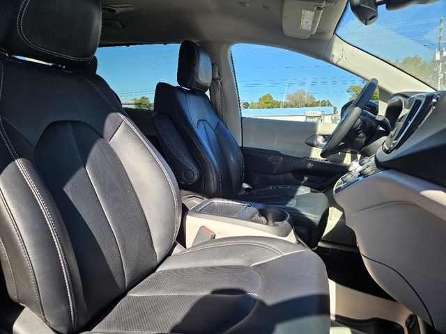 2024 Chrysler Pacifica Touring L Wheelchair Van Handicap Ramp Van