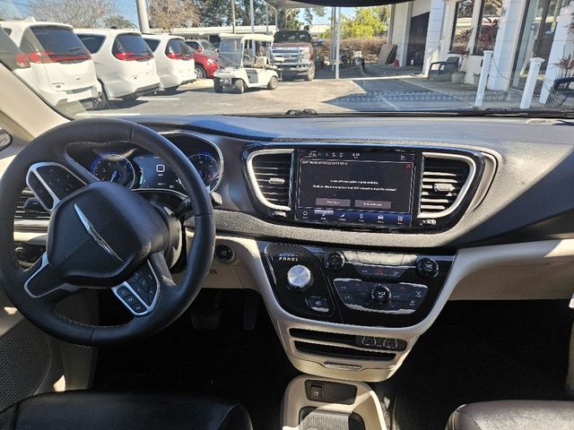 2024 Chrysler Pacifica Touring L Wheelchair Van Handicap Ramp Van