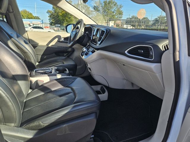 2024 Chrysler Pacifica Touring L Wheelchair Van Handicap Ramp Van