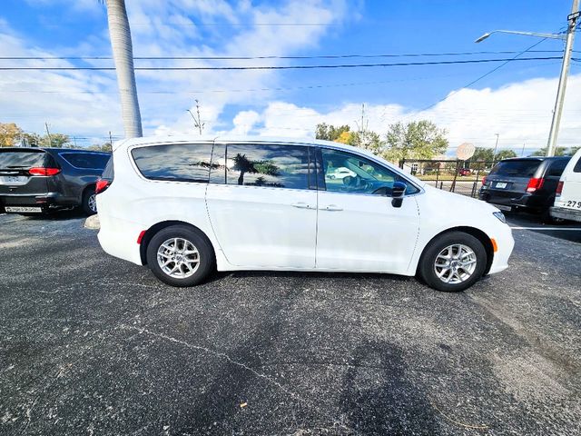 2024 Chrysler Pacifica Touring L Wheelchair Van Handicap Ramp Van