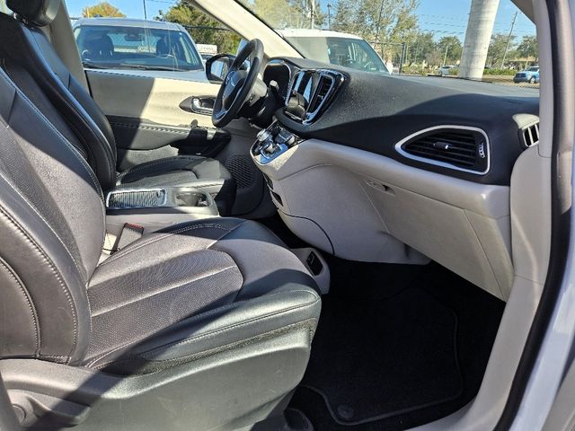 2024 Chrysler Pacifica Touring L Wheelchair Van Handicap Ramp Van