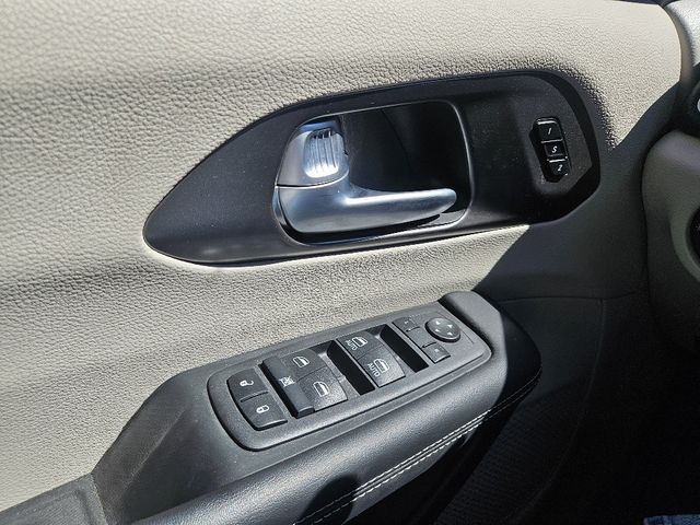 2024 Chrysler Pacifica Touring L Wheelchair Van Handicap Ramp Van