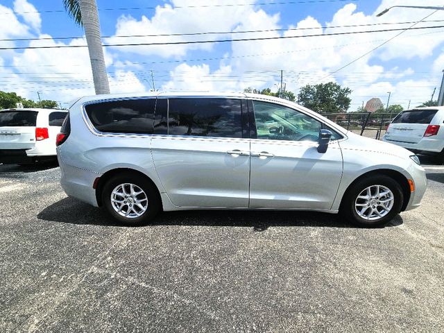 2024 Chrysler Pacifica Touring L Wheelchair Van Handicap Ramp Van