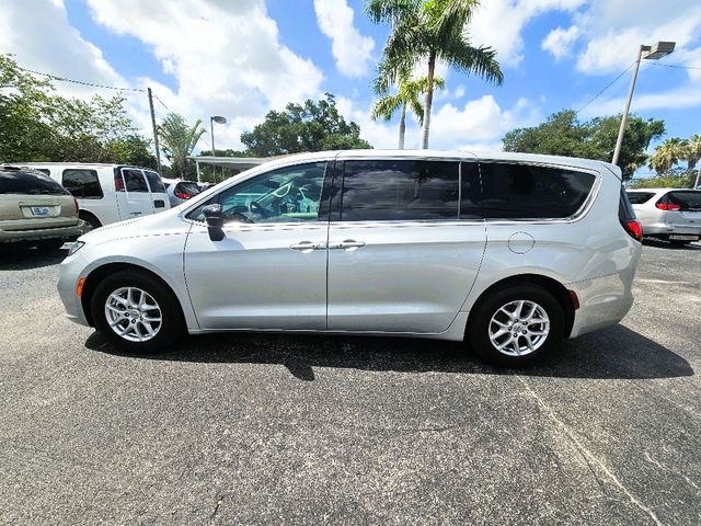 2024 Chrysler Pacifica Touring L Wheelchair Van Handicap Ramp Van