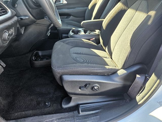 2024 Chrysler Pacifica Touring Wheelchair Van Handicap Ramp Van