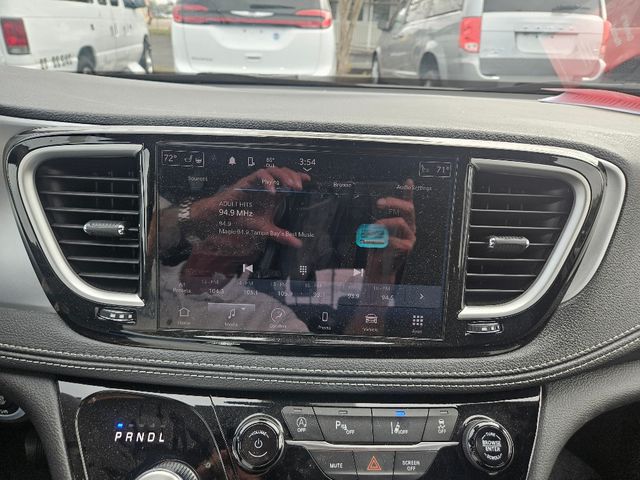 2024 Chrysler Pacifica Touring Wheelchair Van Handicap Ramp Van