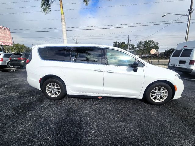 2024 Chrysler Pacifica Touring Wheelchair Van Handicap Ramp Van