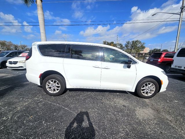 2024 Chrysler Pacifica Touring Wheelchair Van Handicap Ramp Van