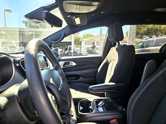 2024 Chrysler Pacifica Touring Wheelchair Van Handicap Ramp Van