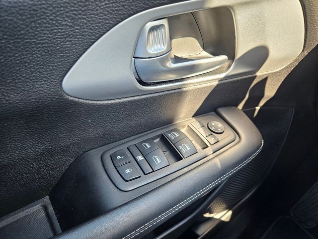 2024 Chrysler Pacifica Touring  Wheelchair Van Handicap Ramp Van
