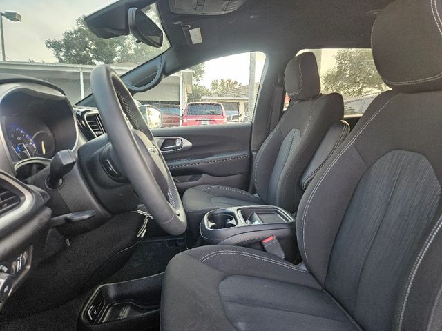 2024 Chrysler Pacifica Touring  Wheelchair Van Handicap Ramp Van