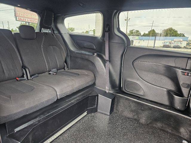 2024 Chrysler Pacifica Touring Wheelchair Van Ramp Van