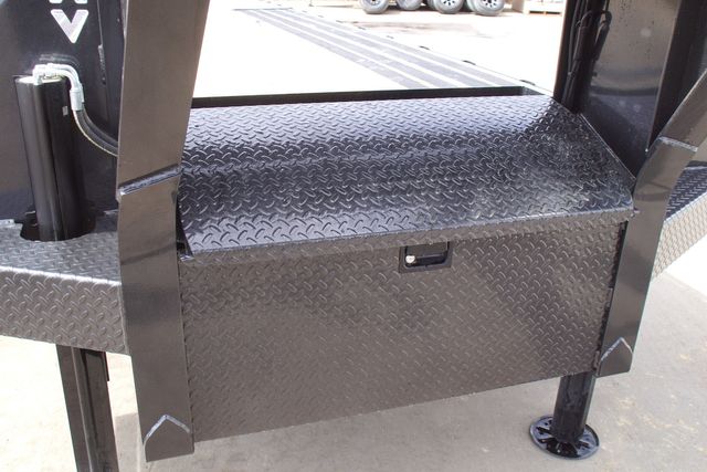 2024 Diamond C SALE 35' FMAX 212 MAX RAMP GOOSENECK PACESETTER EDITION 24,900 GVWR $32,696 | Henderson , CO | Complete Trailers of Colorado 2024 Diamond C SALE 35' FMAX 212 MAX RAMP GOOSENECK PACESETTER EDITION 24,900 GVWR $32,696 | Henderson , CO | Complete Trailers of Colorado